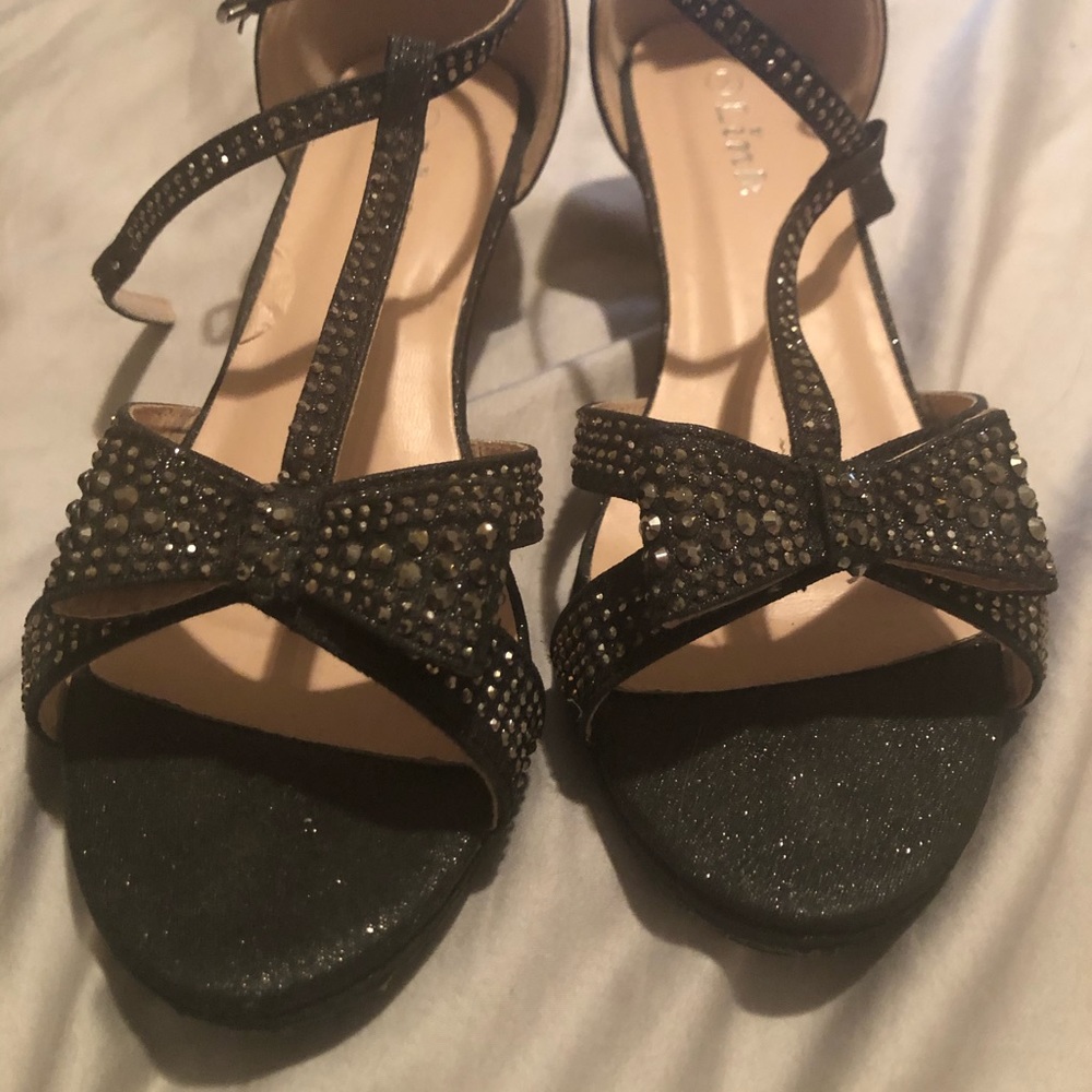 Dress shoes